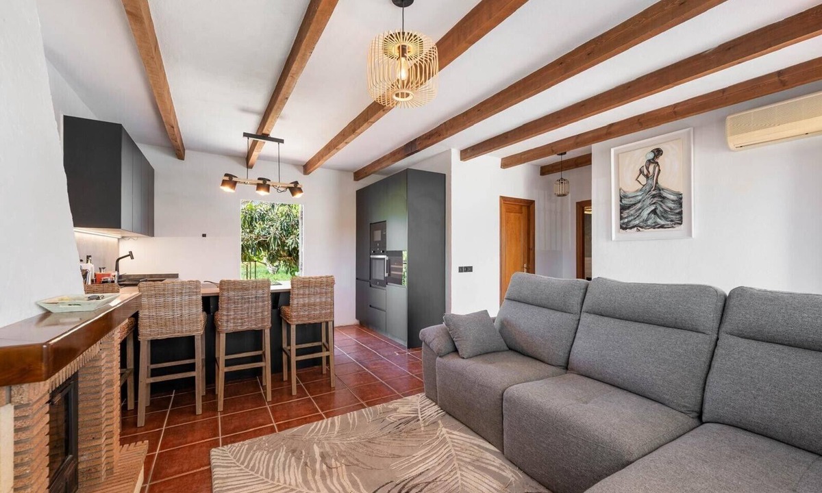 Coin House | Country House 'Al Lado Del Río' with Private Pool, Wi-Fi, and Air Conditioning