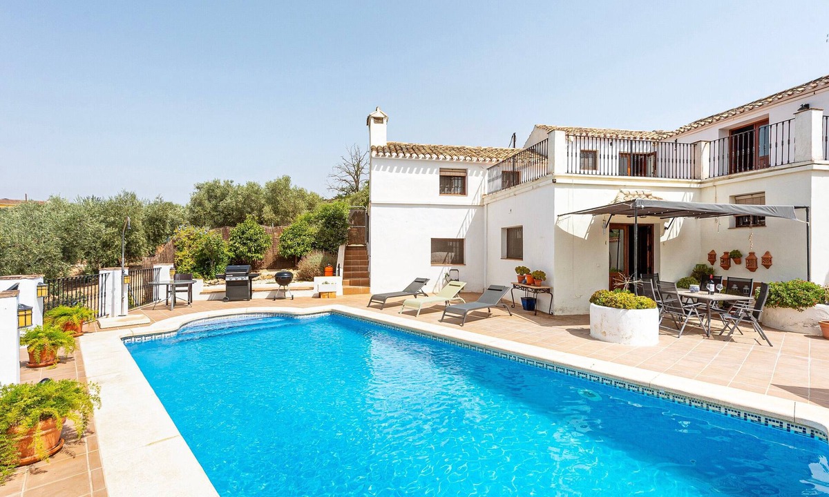 Villanueva de Algaidas House | Country House 'Furones' with Mountain View, Wi-Fi and Air Conditioning