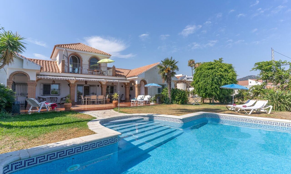 Caleta de Velez House | Country House 'Villa Miramar' with Sea View, Wi-Fi and Air Conditioning