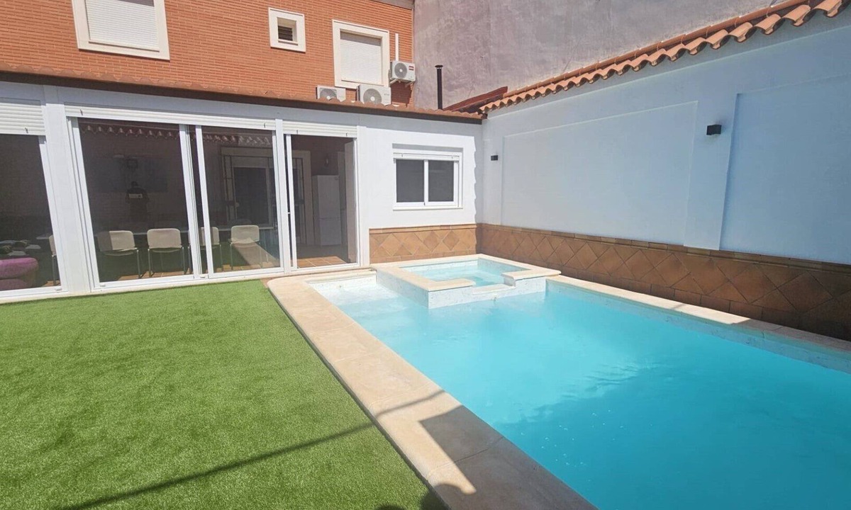 La Lantejuela House | Country House 'Villam Rodericus Nicolaus' with Private Pool, Wi-Fi and Air Conditioning
