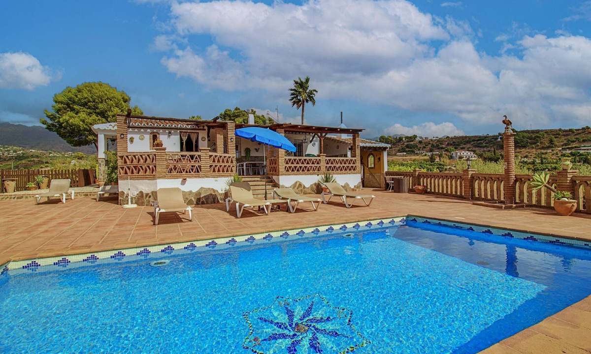 Frigiliana Villa | Countryside villa with private pool near Frigiliana village