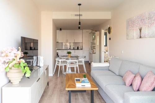 Las Lagunas House | Cozy 3BR Suite Mijas