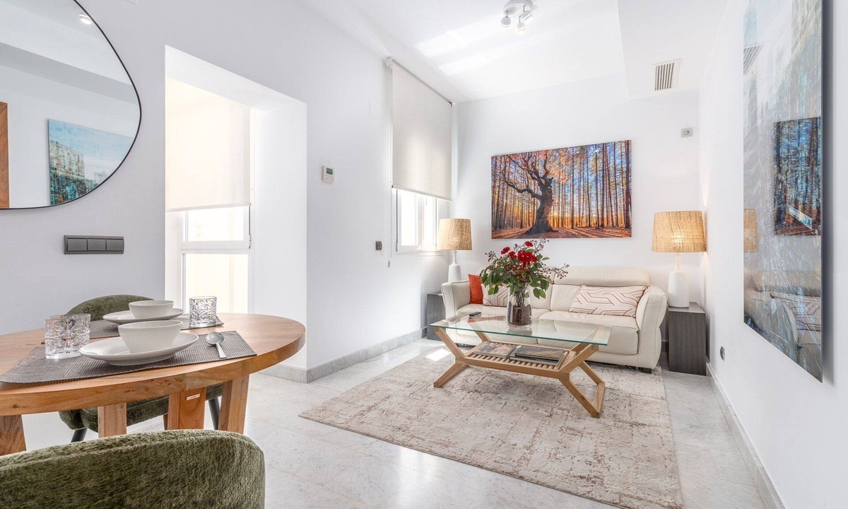Milla de Oro Apartment | Cozy Apartment for 2 on Exclusive Street, Madrid