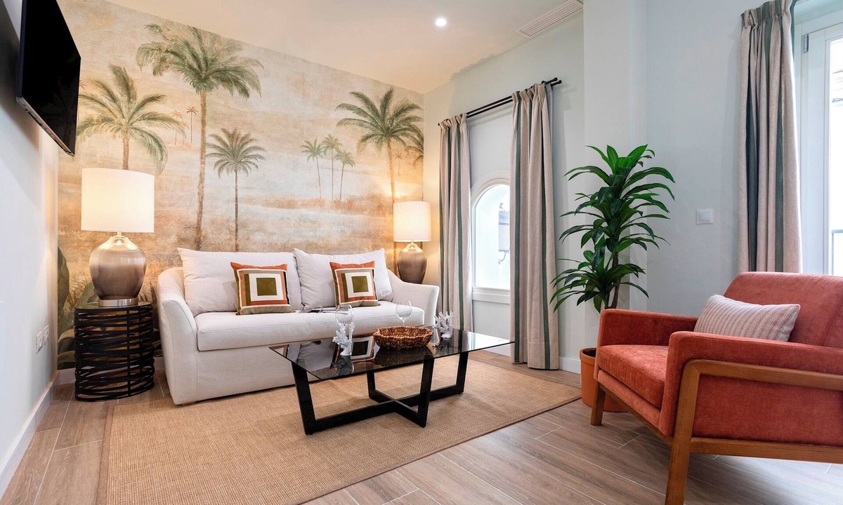 Old Town Apartment | Cozy apartment with balconies. Patrocinio IV