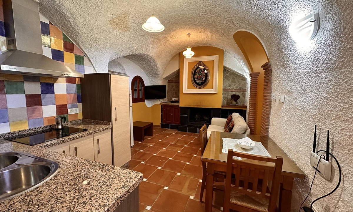 Benalua de Guadix Apartment | Cozy Cave Studio with Terrace