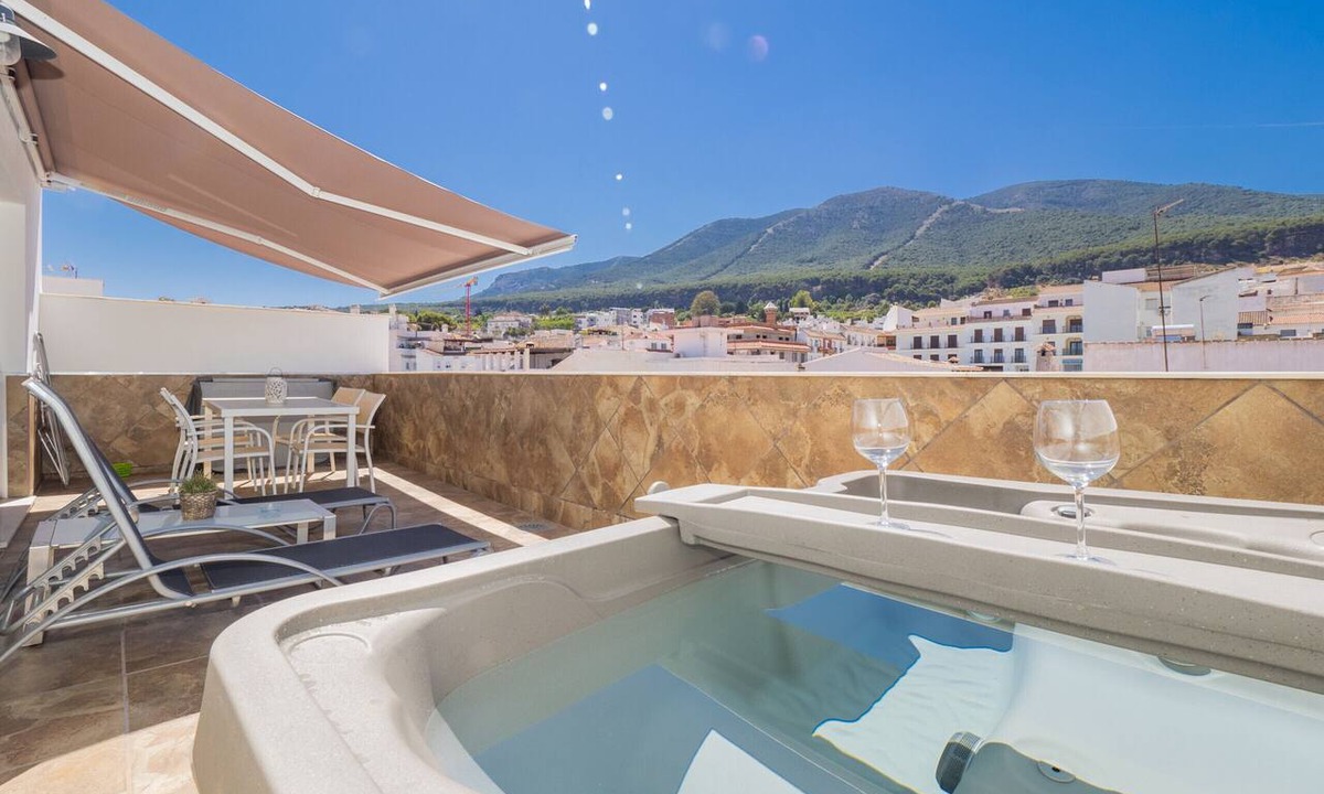 Alhaurin el Grande Apartment | Cubo's Apartamento Boutique Alhaurin/Free Wifi/Air Conditioning