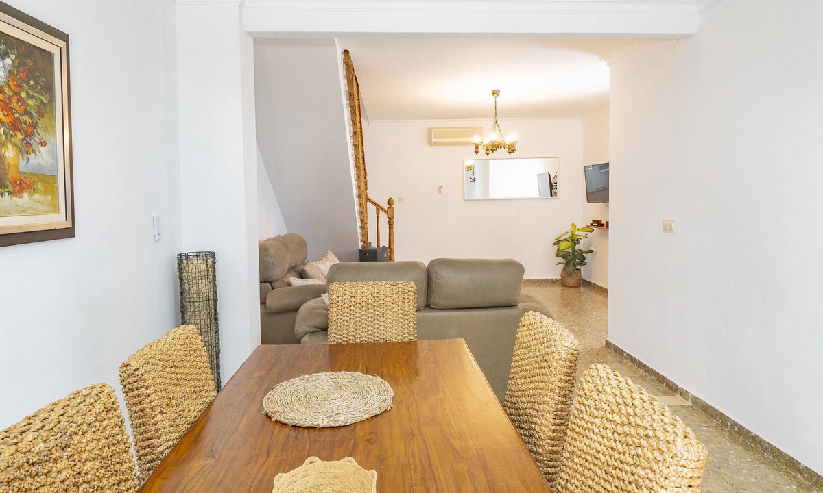 Ardales Ski Chalet | Cubo's Casa Camino del Cantinero/free wifi/air conditioning