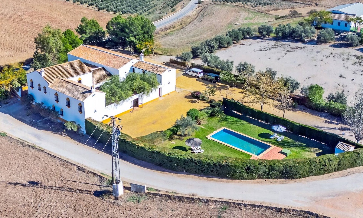 Teba Cottage | Cubo's Casa Rural San Cristobal Cortijo el Puntal/rural/communal pool/large outdoor areas/views/free wifi