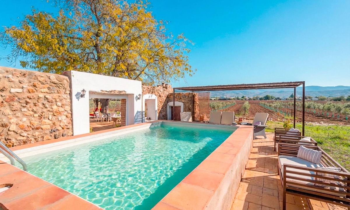 Antequera Cottage | Cubo's Cortijo La Olivera/Private pool/Rural/BBQ/Free Wi-Fi