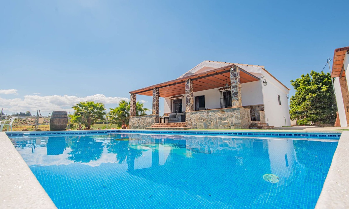 Cartama Cottage | Cubo's Finca Macias / Private swimming pool / free wifi