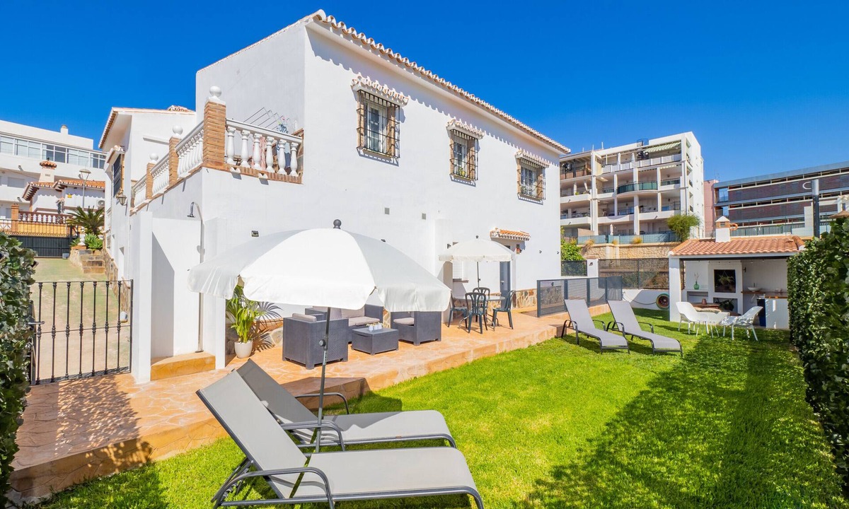 Torre de Benagalbon Bed & Breakfast | Cubo's Hostal William's Sunny 2/free wifi/air conditioning