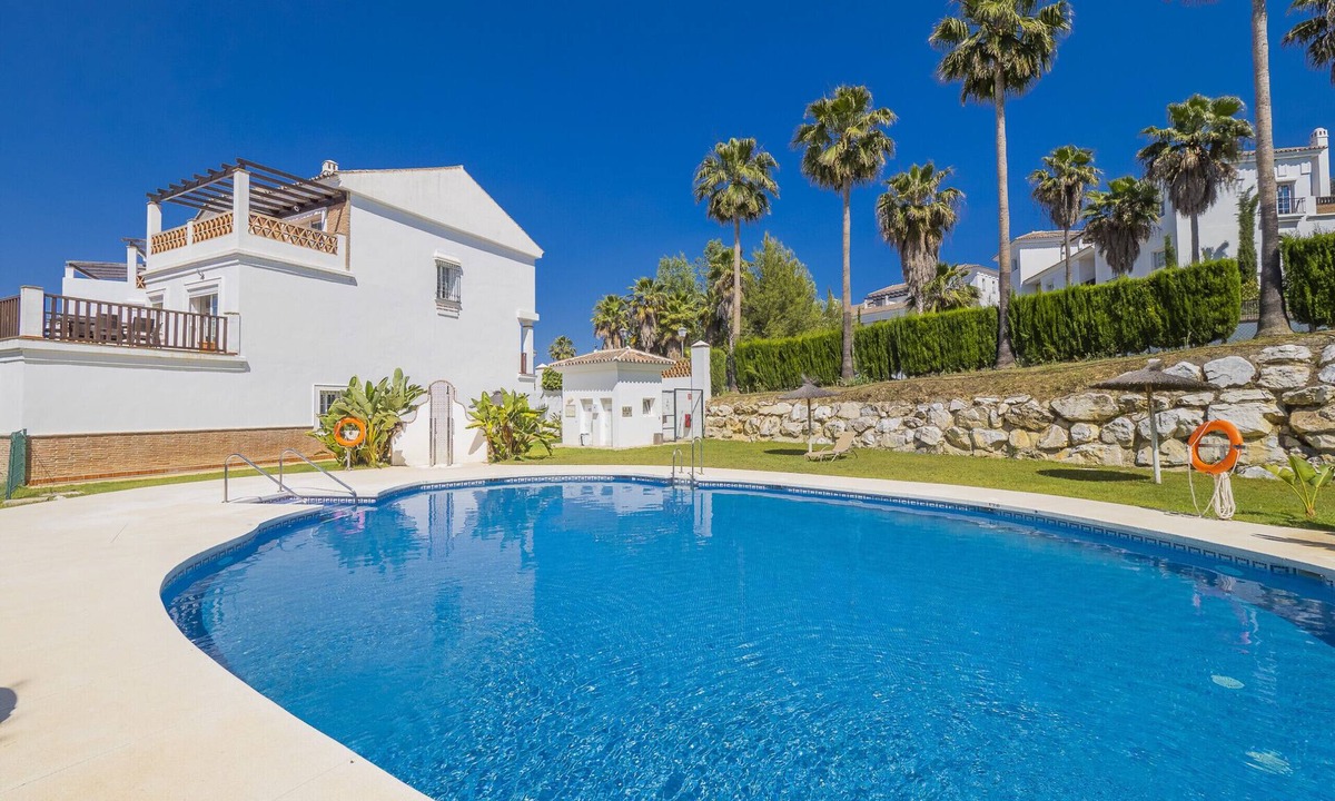 Alhaurin de la Torre Apartment | Cubo's Lauro Golf Apartment Pool & Terrace/communal pool/GOLF/air conditioning/free wifi