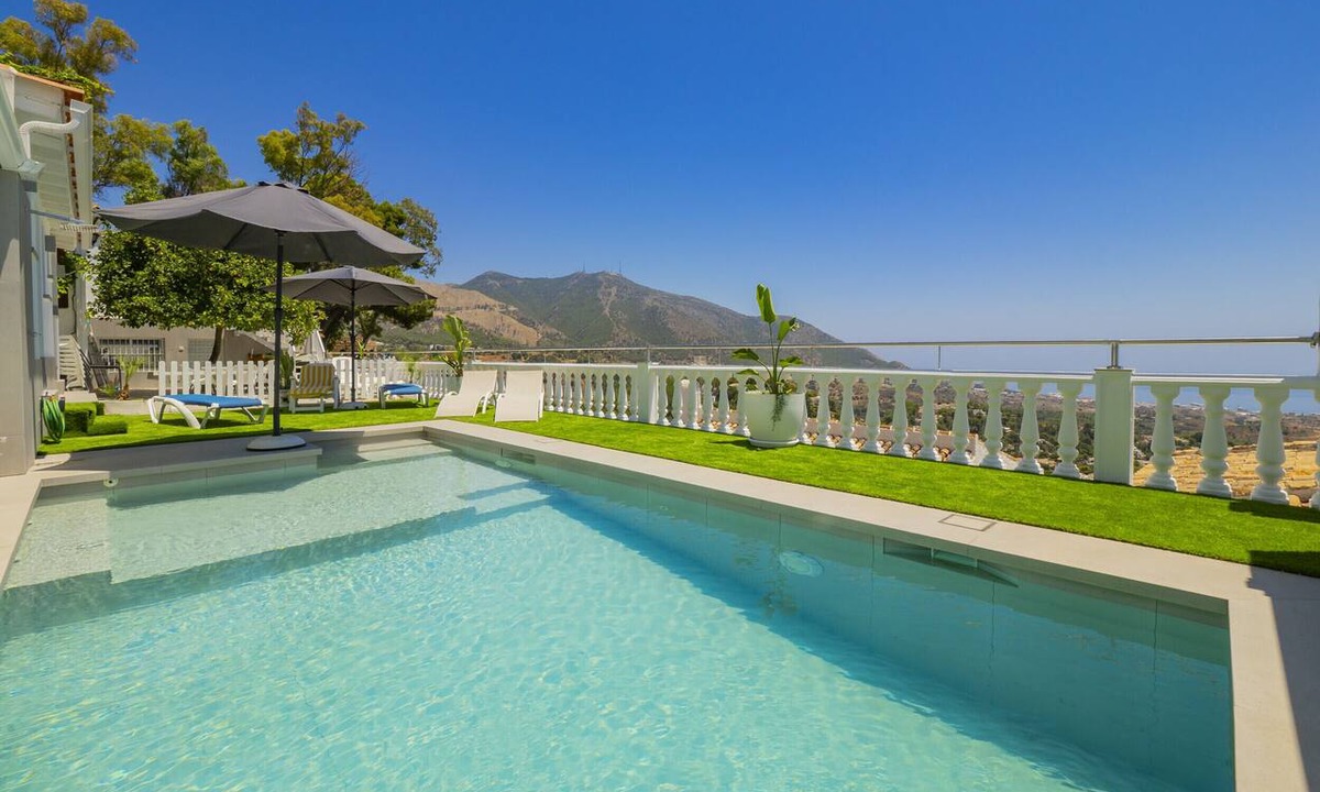 Mijas Pueblo Apartment | Cubo's La Santa Maria Mijas Pool & Sea View/urban/community pool/terrace/free Wi-Fi