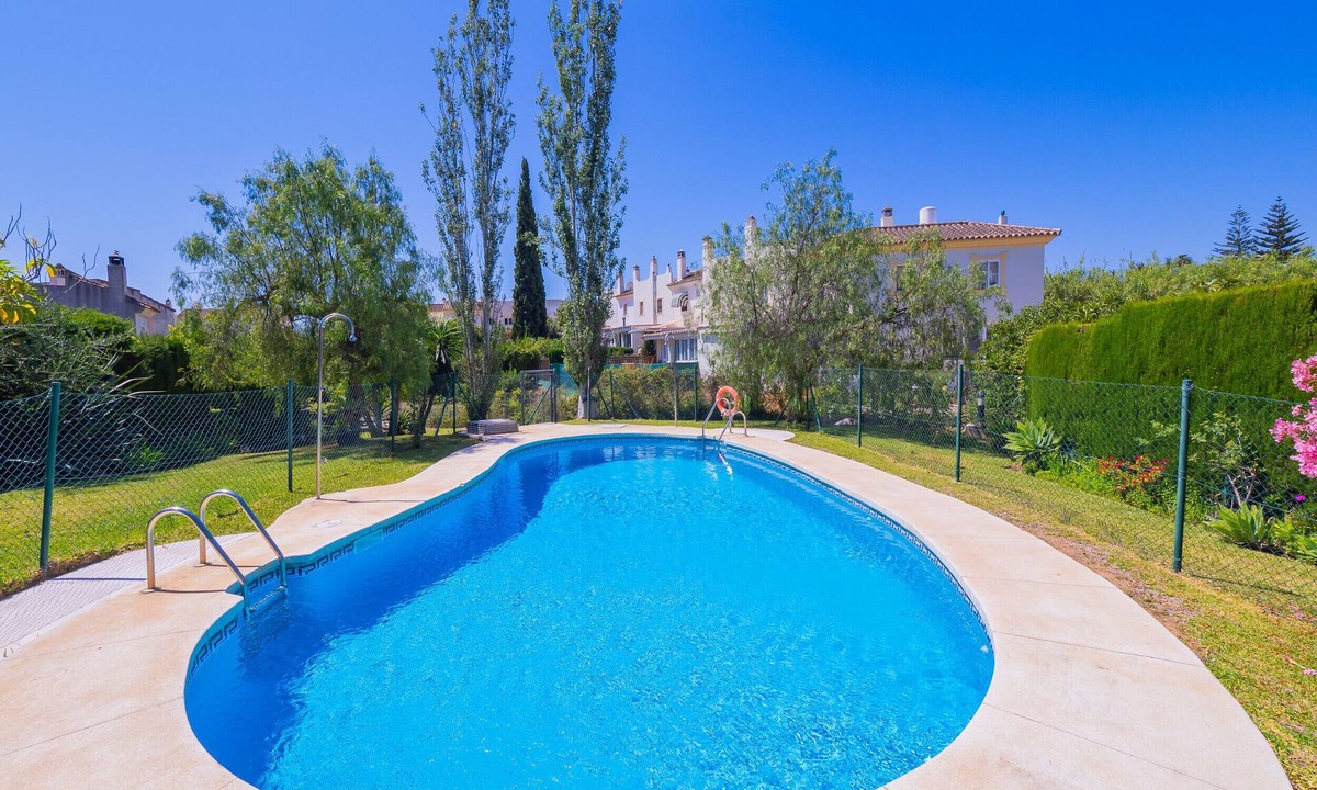 Mijas Ski Chalet | Cubo's Townhouse Sierrezuela/communal pool/BBQ/terrace/parking