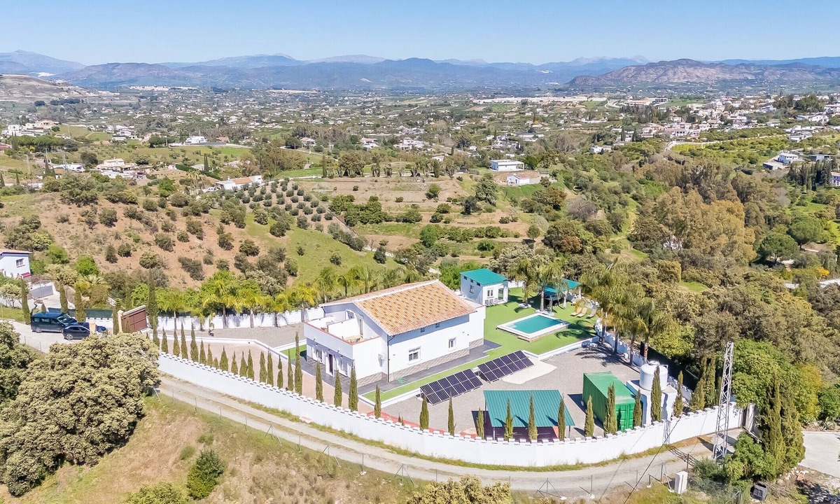 Alhaurin el Grande Villa | Cubo's Villa El Encinar/views/private pool/wifi/electric car charger