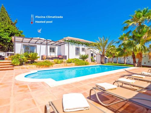 Alhaurin de la Torre Villa | Cubo's Villa Bellavista La Jona & Heated Pool