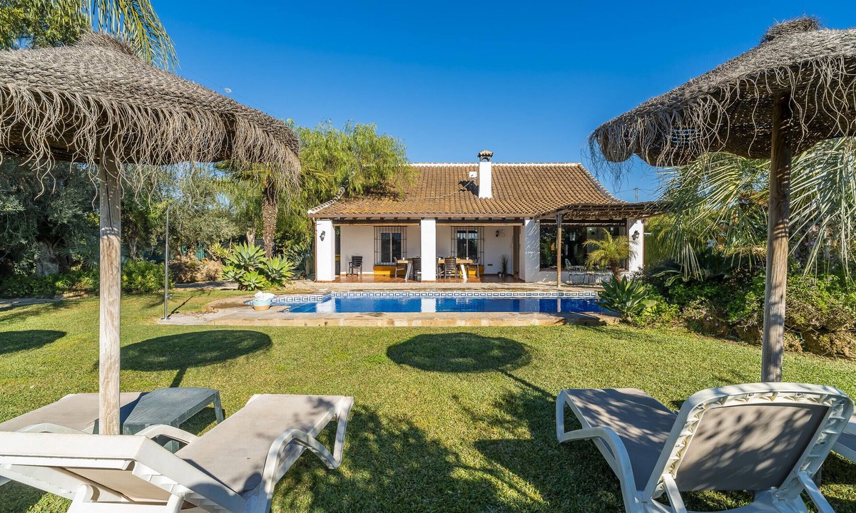 Alhaurin el Grande Villa | Cubo's Villa Cortijo La Indiana/private pool/air conditioning/free wifi/BBQ
