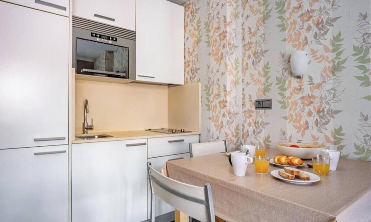 Cangas de Onis Apartment | Cueto 1 Bedroom Spa Apartment in Cangas de Onís