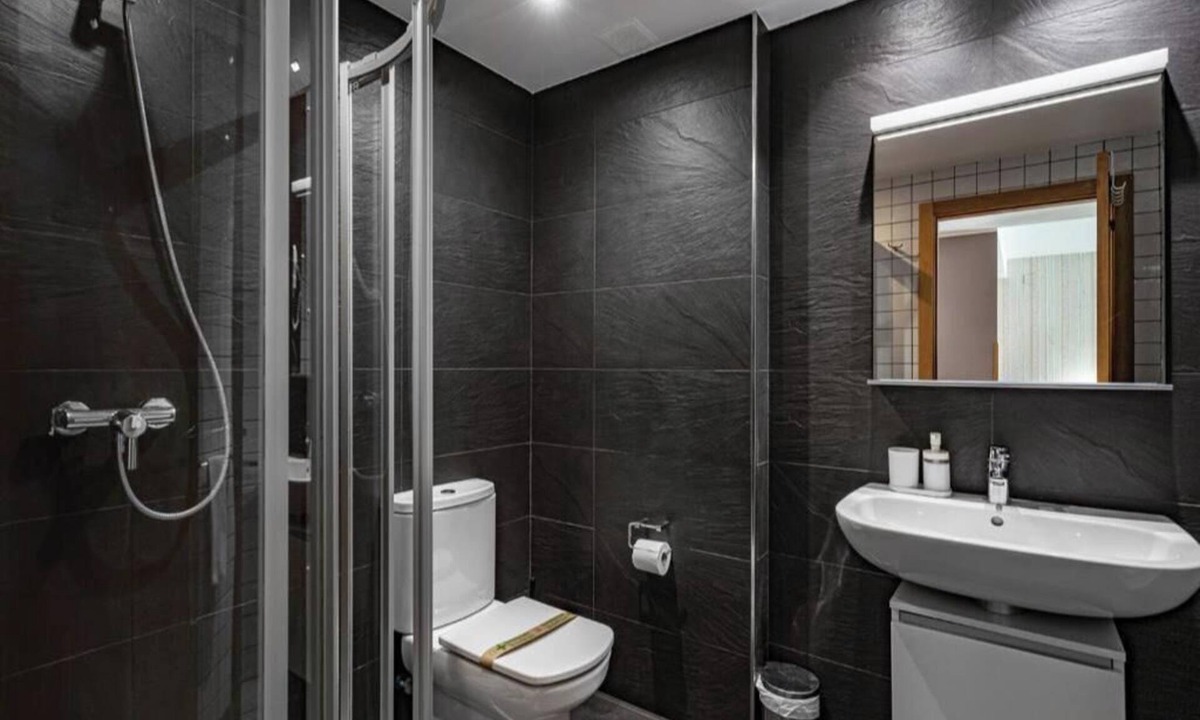 Cangas de Onis Apartment | Cueto Spa Apartment for 2 Adults and 2 Children in Cangas de Onís