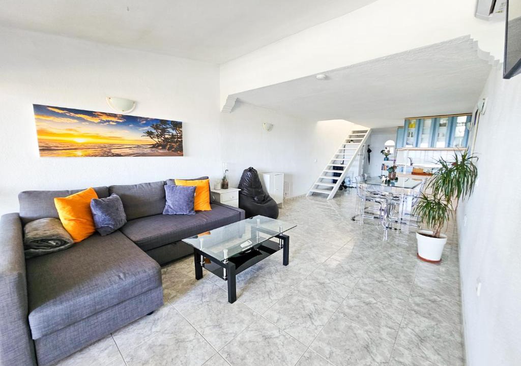 Urbanizacion Puerto de Estepona Apartment | Dúplex con Vistas al Mar a pasos de Playa