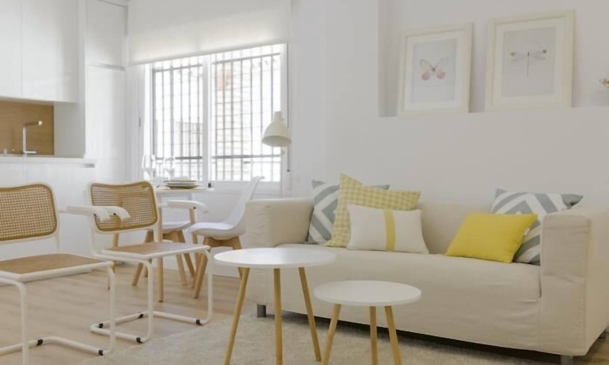 La Trinidad-San Juan y Todos los Santos Apartment | Deluxe Apart. Plaza de La Trinidad