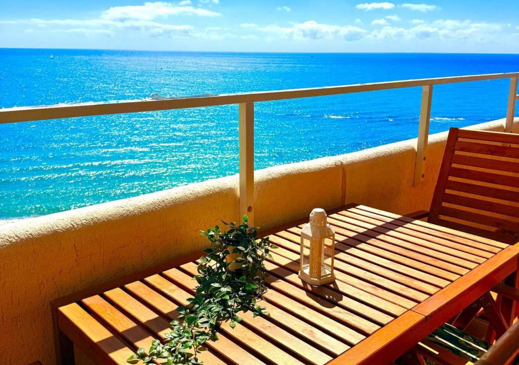 Benalmadena Costa Apartment | Deluxe Large Apartment Sea Views Benalbeach