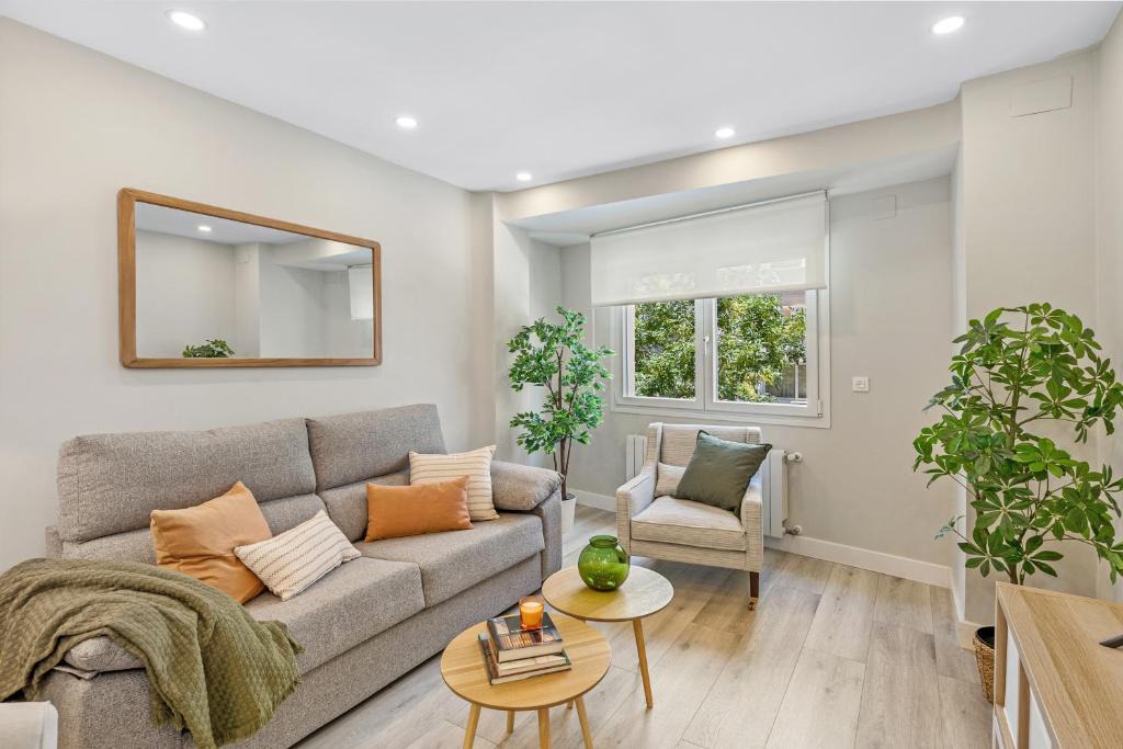 Figares Apartment | Descubre la Magia de Granada en este apartamento