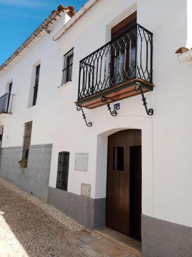Valdelarco House | Doña Cristina