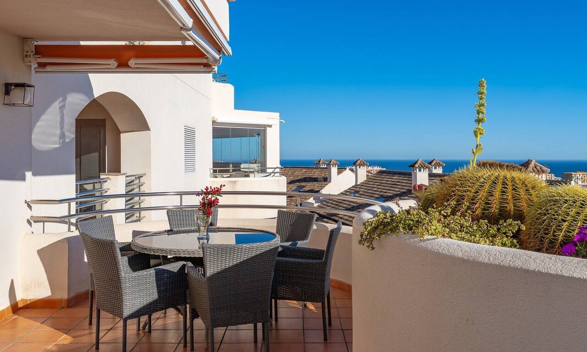 Arroyo de la Miel Apartment | Duplex Penthouse with 4 Bedrooms and Stunning Sea Views
