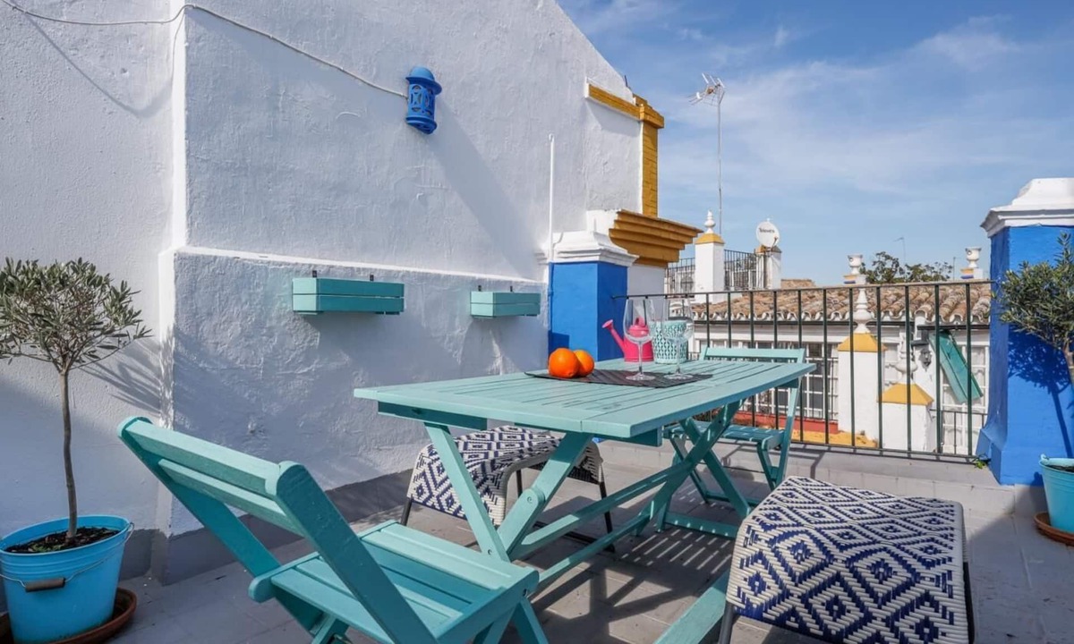 San Bartolome Apartment | Economic study and cozy shared terrace - CENTRO -
