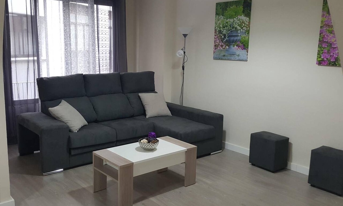 Centro Comercial Apartment | Eduardo Lucena 5, Medina Azahara