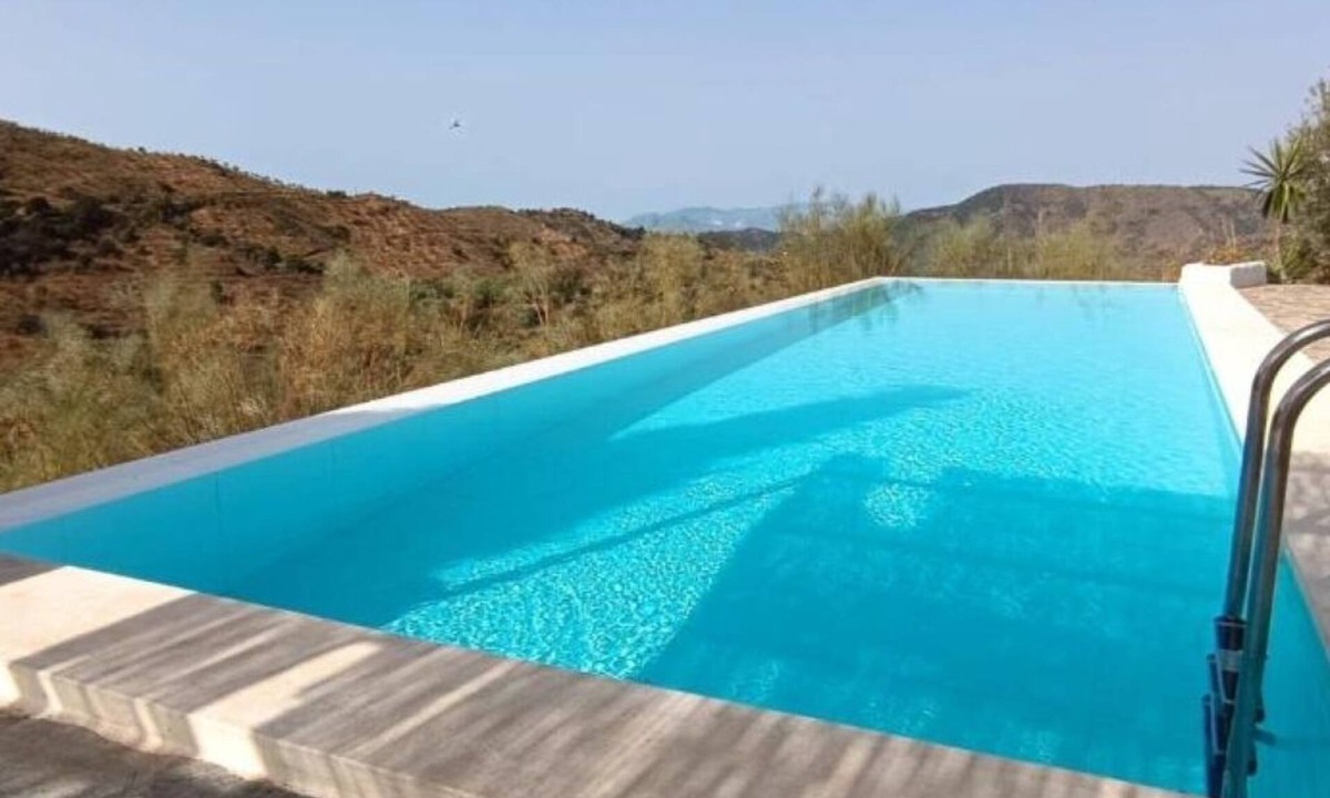 Malaga-Este Apartment | El Almendro