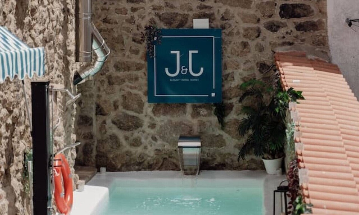 Montanchez House | El Edén, Rural House with swimming pool