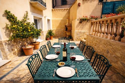 Oria House | El Jardin Secreto