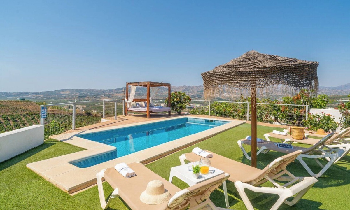 Trapiche Villa | El Mirador de Isabel Vélez-Málaga by Ruralidays