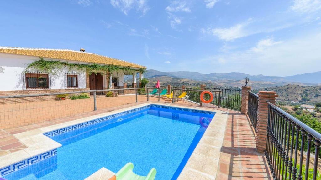 Comares House | El Mirador Del Abuelo Comares by Ruralidays