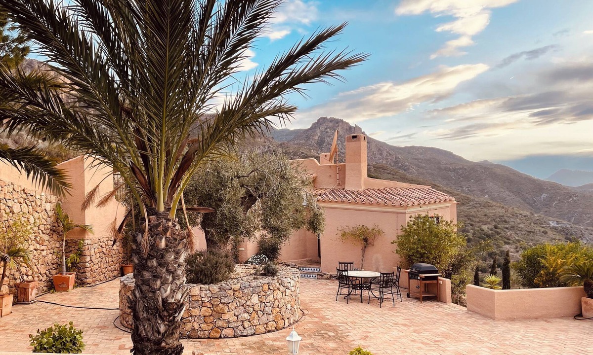 Turre Villa | El Nido- A charming 3-bedroom villa in the mountains of Sierra Cabrera.