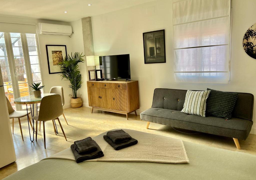 Centro Comercial Apartment | El patio de Cruz Conde