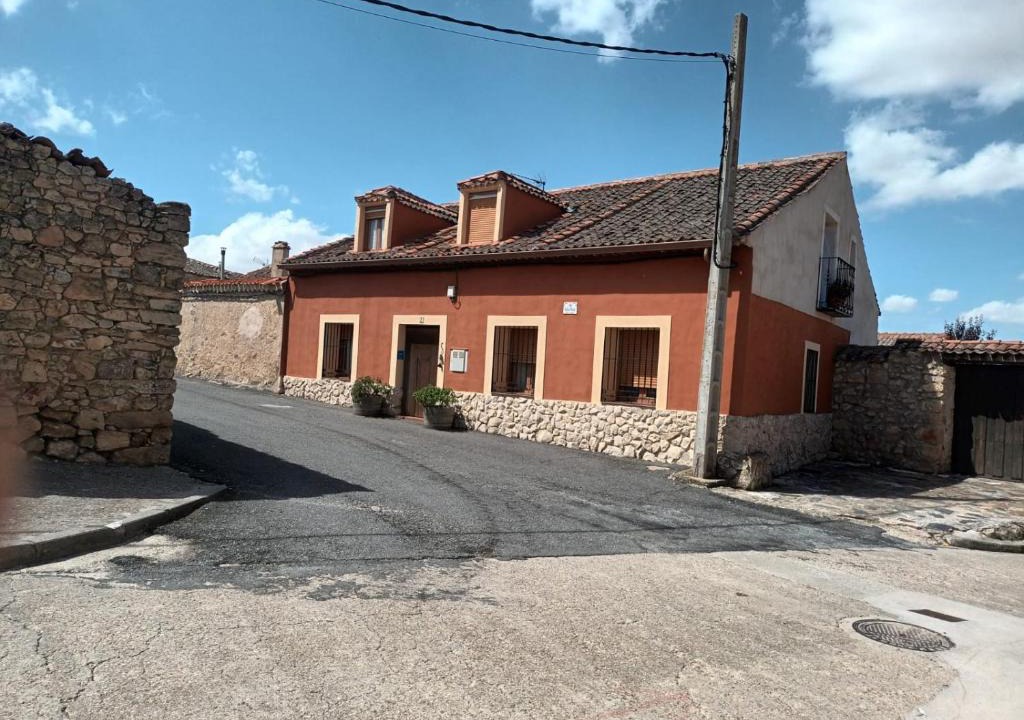 Mata de Quintanar House | El Refugio de la Esquina