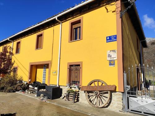 Santibanez de la Pena Apartment | El txoko de onso