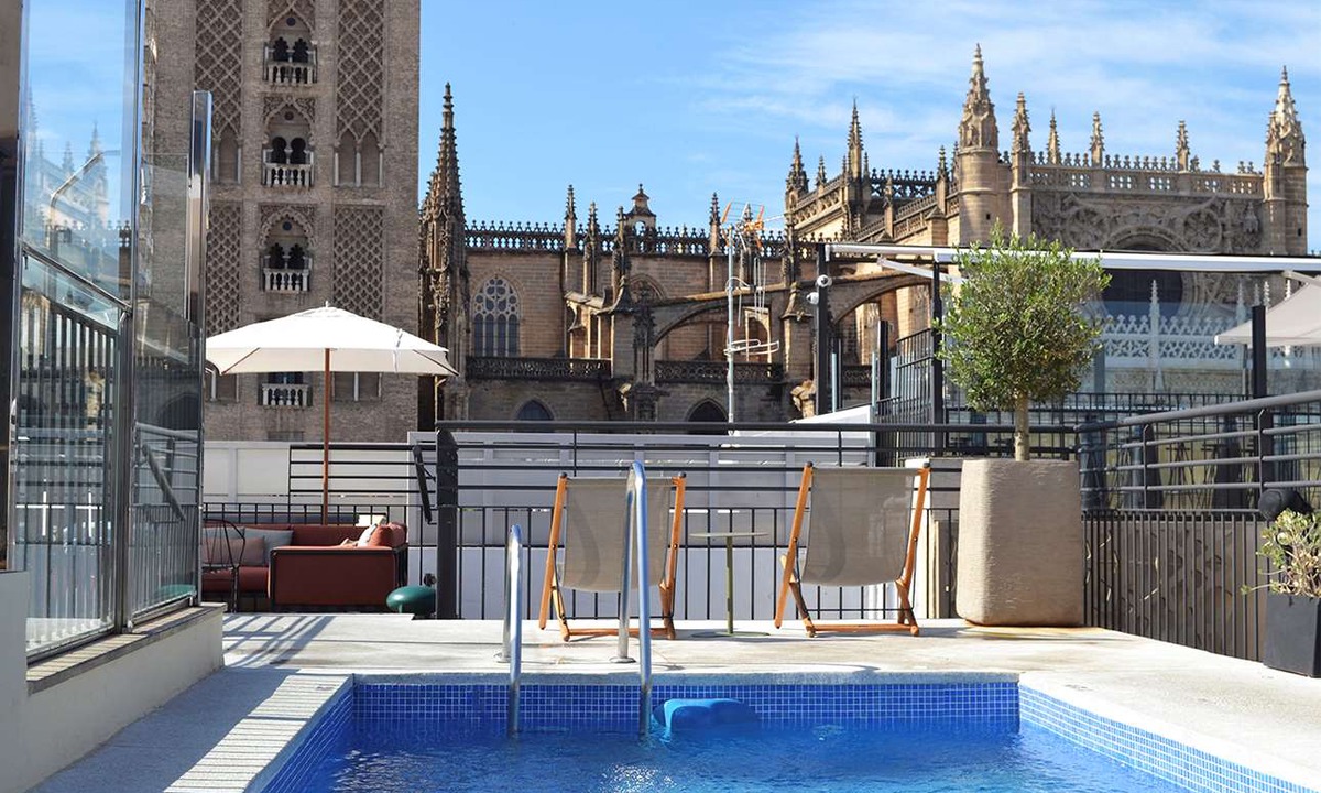 Santa Cruz Hotel | EME Catedral Hotel