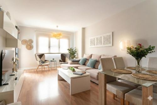 Figares Apartment | EnjoyGranada Sky Penthouse Luxury 3BR, Pool and Amazing Views