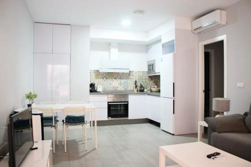 Ciudad Jardin Apartment | Espectacular loft reformado en Córdoba by beBalmy