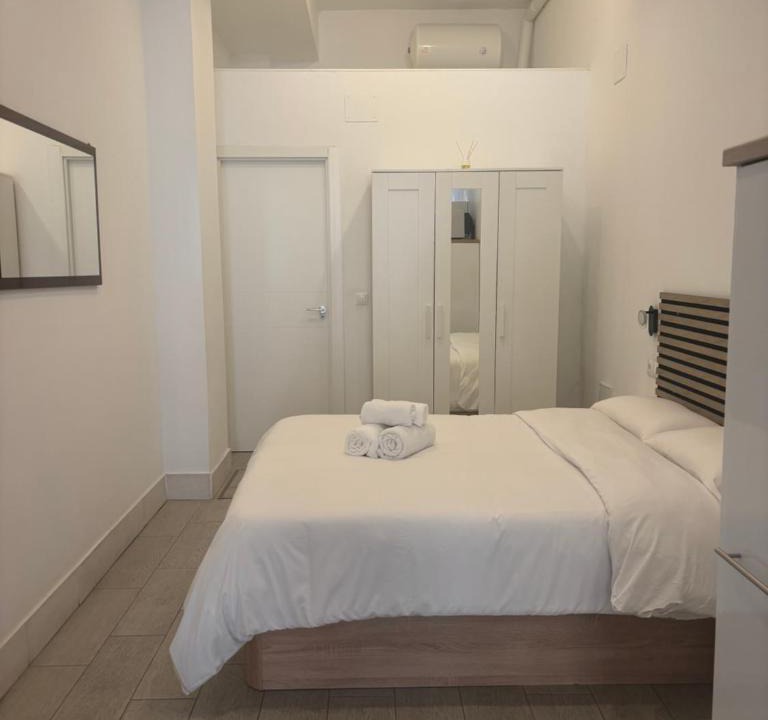 Los Tilos Apartment | ESTUPENDO PISO a 3 min ESTACIÒN DE TREN MARIA ZAMBRANO Y BUS