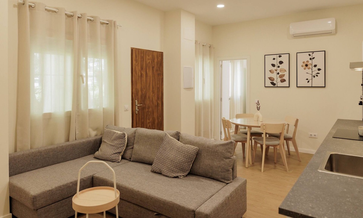 Huerta de Santa Teresa Apartment | Exclusive 2-Bedroom Apartment in Central Seville