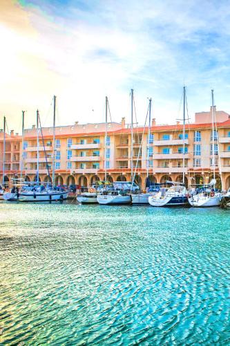 Almerimar Apartment | Expoholidays - Apartamentos Puerto Almerimar