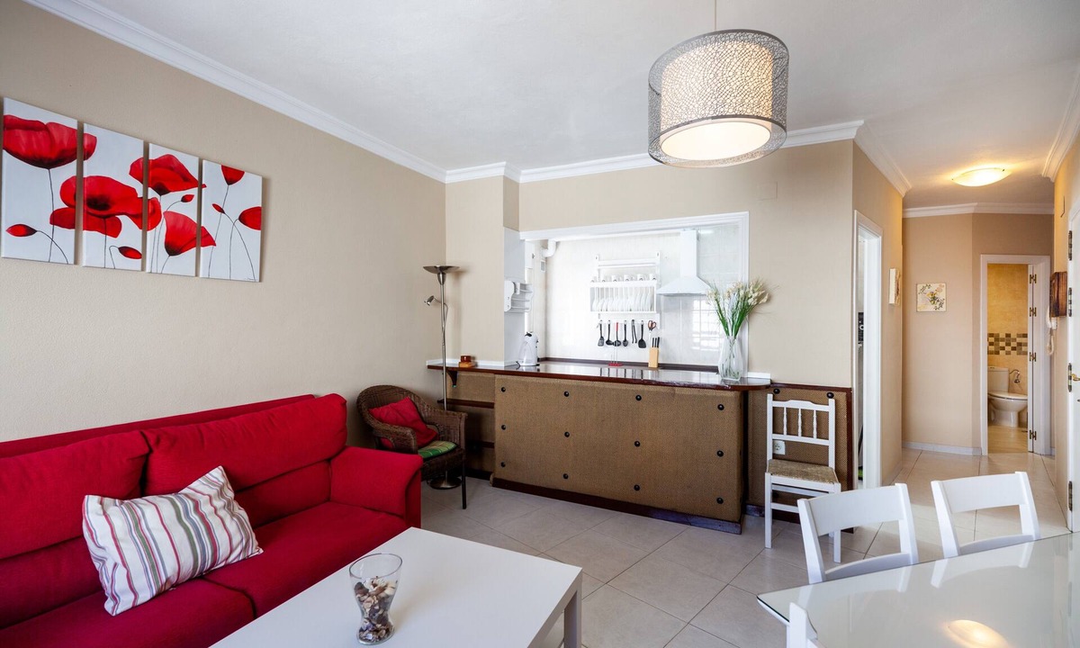 Conil de la Frontera City Center Apartment | Family Apartment "Goya 1º" in a Quiet Location
