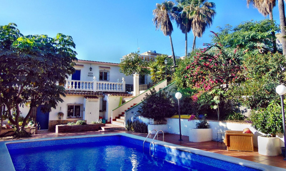 Almayate Bajo House | Fantastic villa in the countryside! But close to everything.