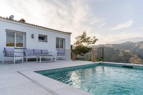 Sayalonga House | Finca Jacinto