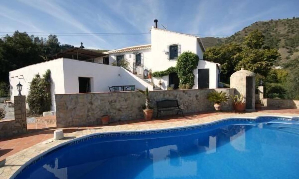 Competa House | Finca "La Estrella de Cómpeta".
